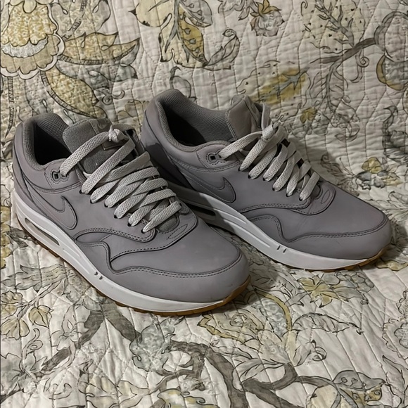 Nike Air Max 1 Premium Gray Sneakers - Picture 2 of 3